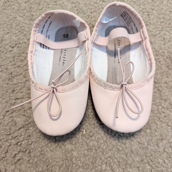 Toddler tap and ballet shoe bundle - Picture 5 of 6